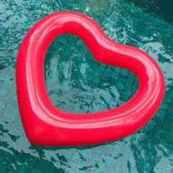 Nadmuchiwany pierścień w kształcie serca (120 cm)